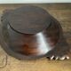 Plat creux en bois sculpté