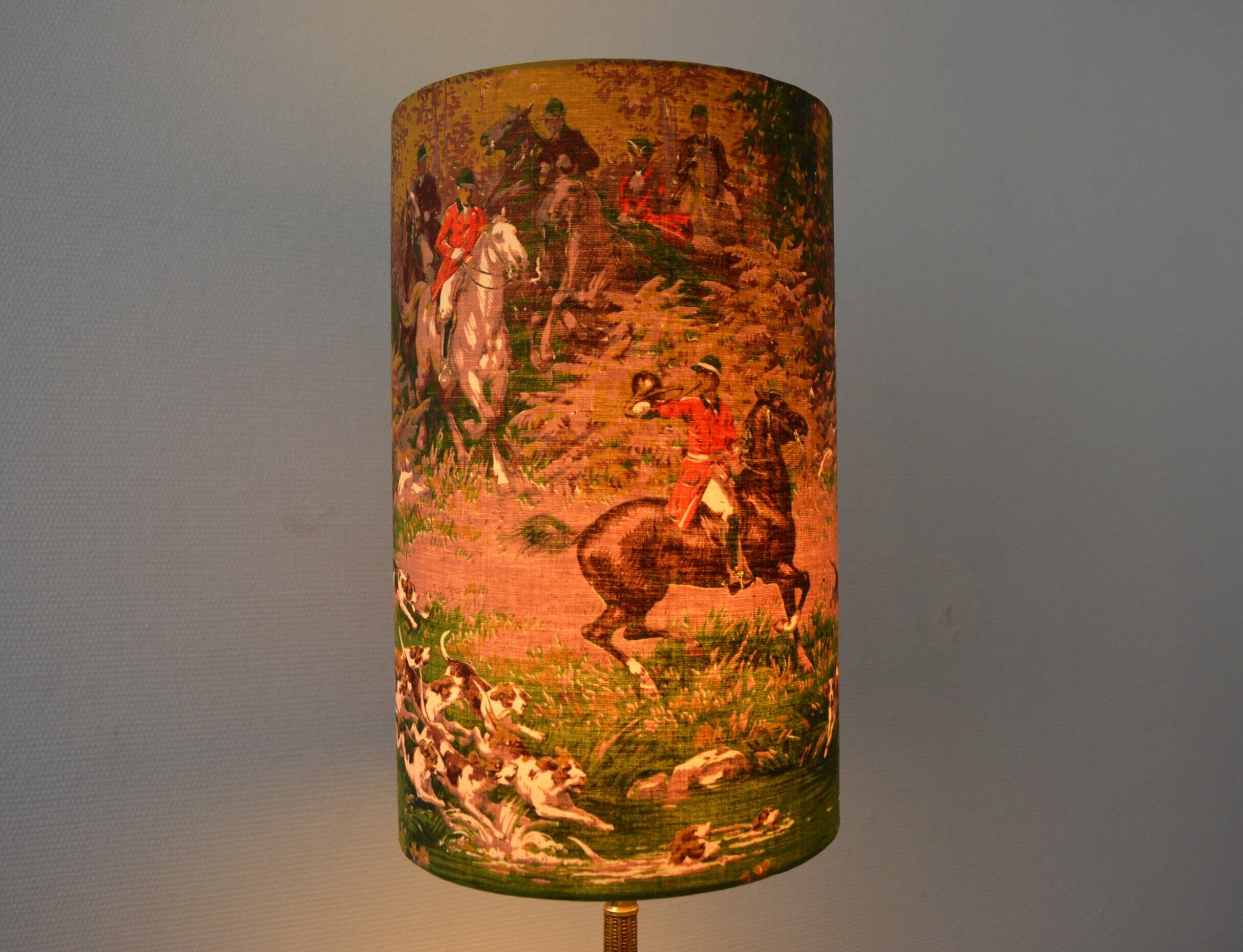 Lampshade with a hunting scene motif, horses, "Marignan" fabric.