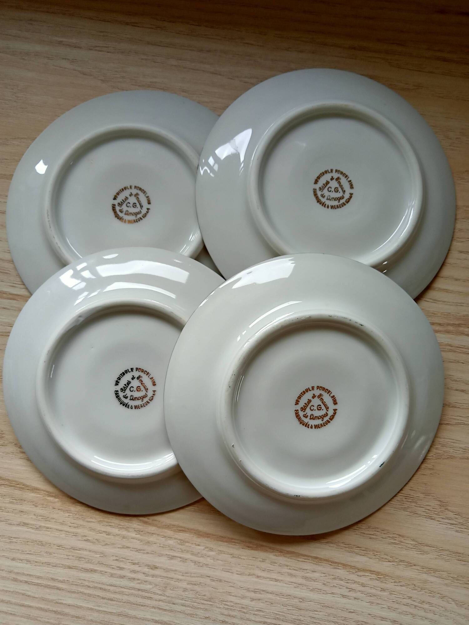4 cups with 4 saucers Limoges, fine porcelain, coffee cups, white, light green, gold