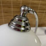 Lampe globe vintage métal chromé et opaline, à poser ou à fixer au mur