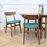 2 Green Chairs by Faldsled