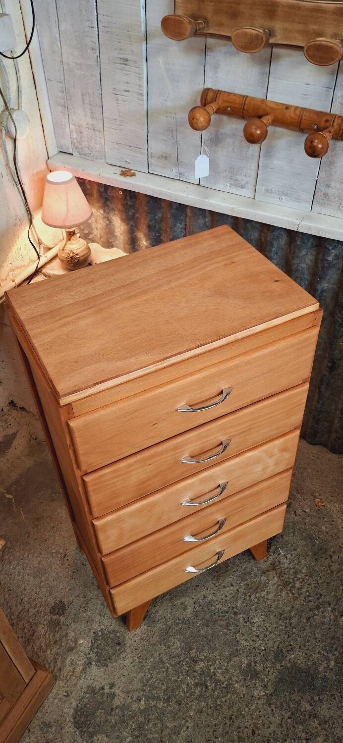 Chiffonnier vintage