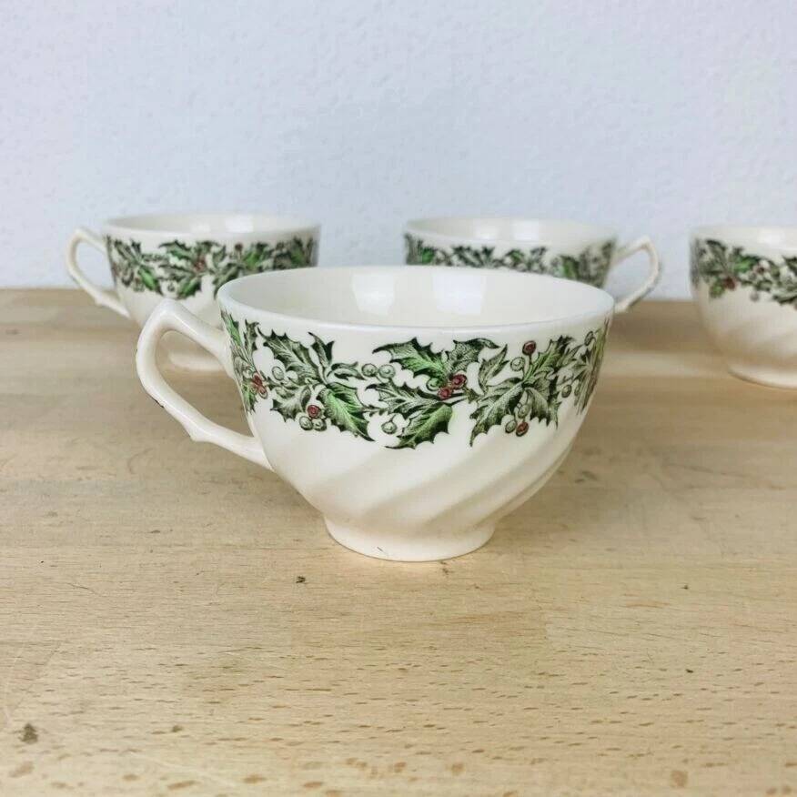4 dessert plates and cups Merry Christmas Johnson Bros