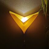 Ikea 90s yellow plastic applicator