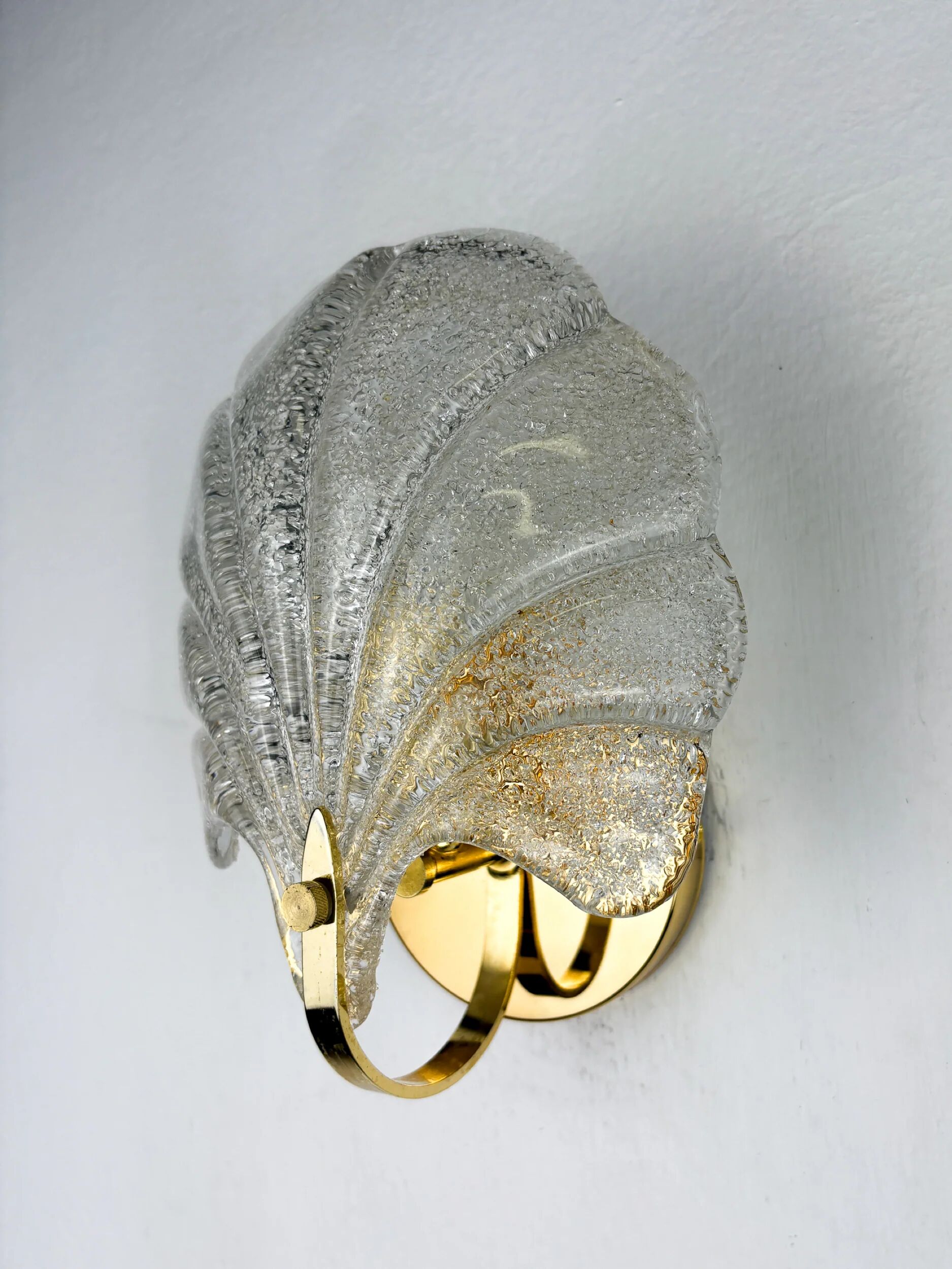 Shell wall light, frosted Murano glass, Italy, 1980s