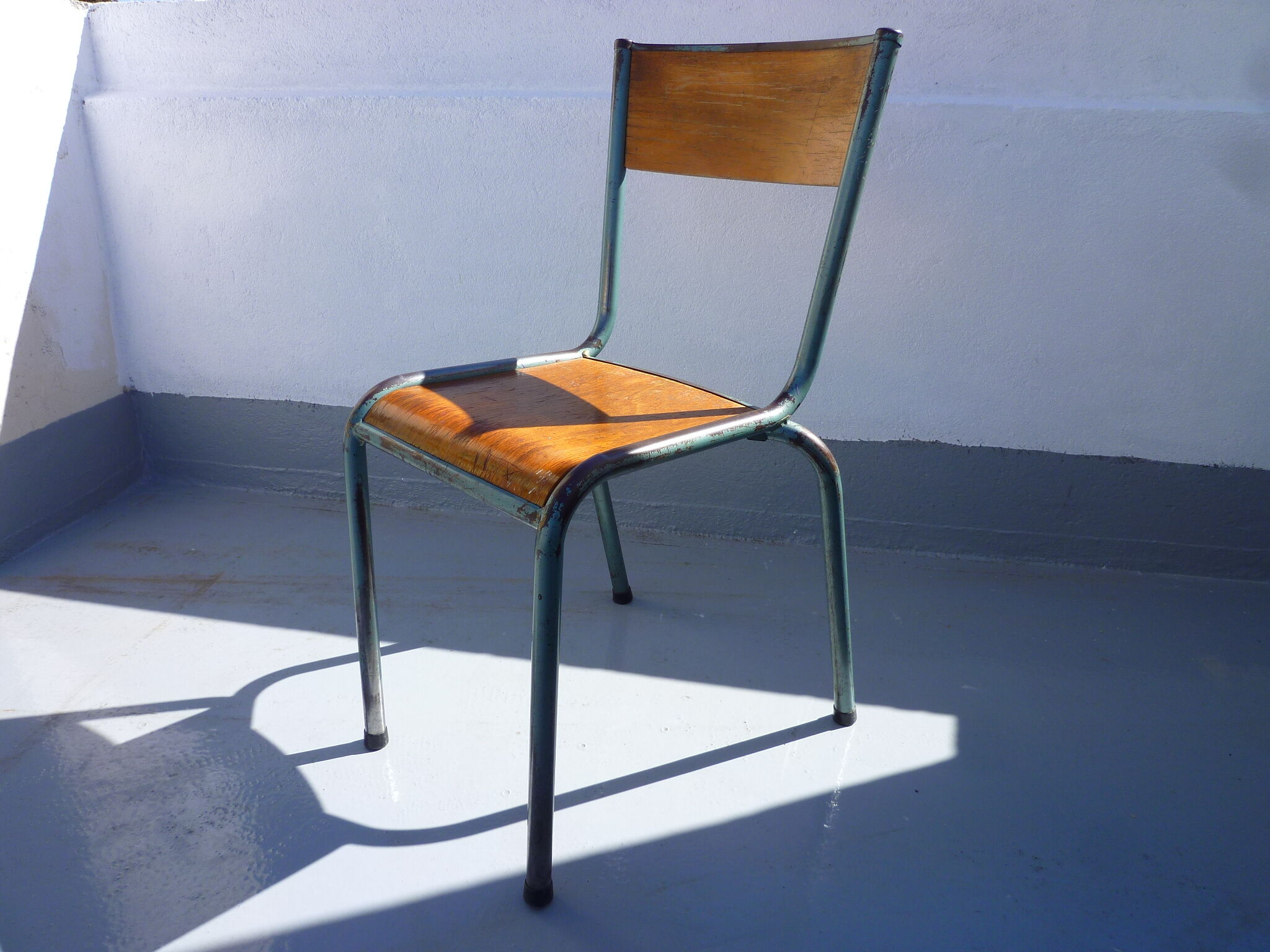 10 chaises mullca