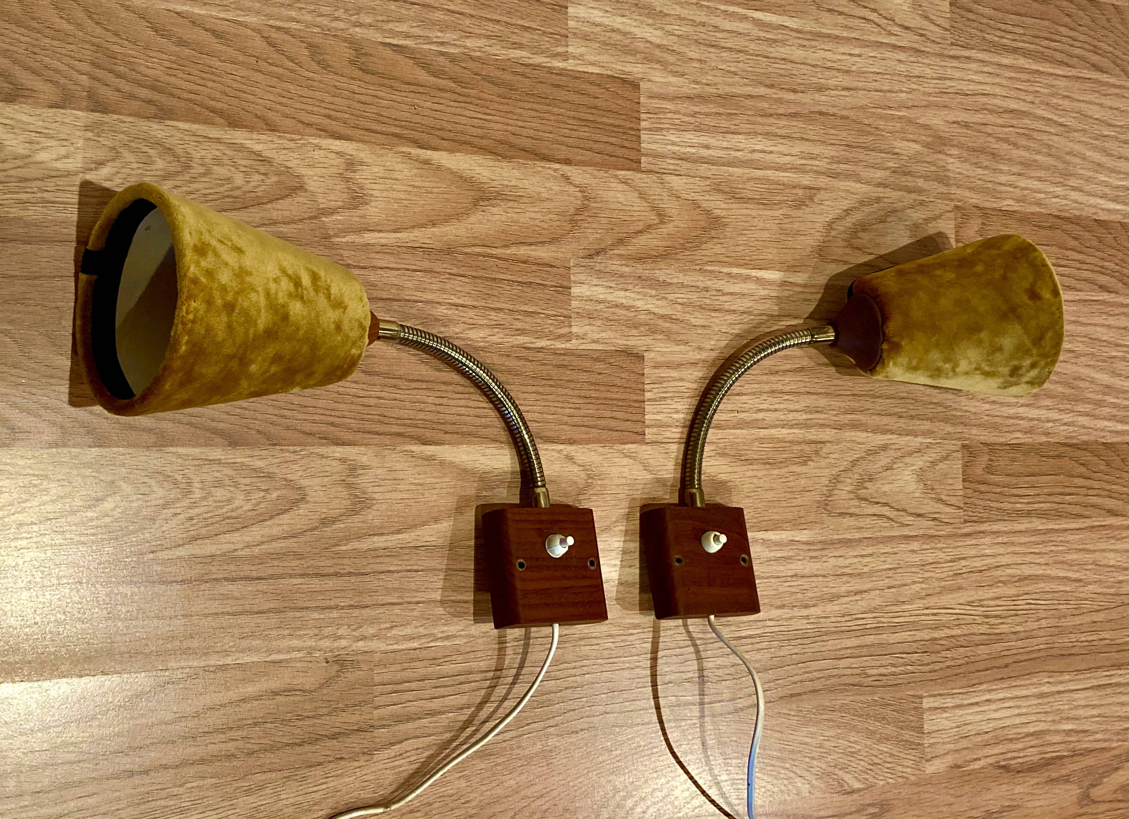 Pair of modular wall lights Scandinavian design 1950.