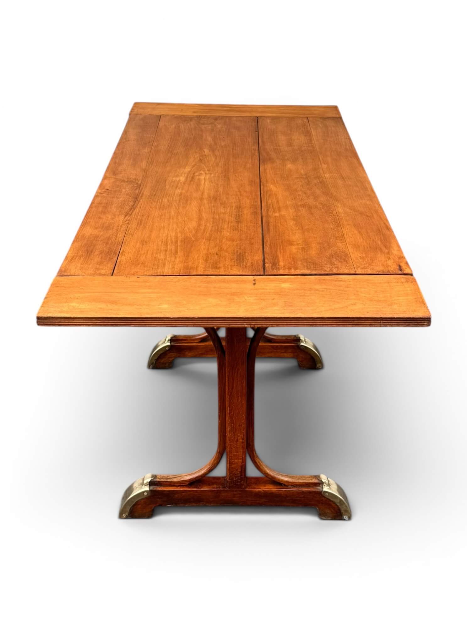 Old Thonet bistro table with drop-leaves.
