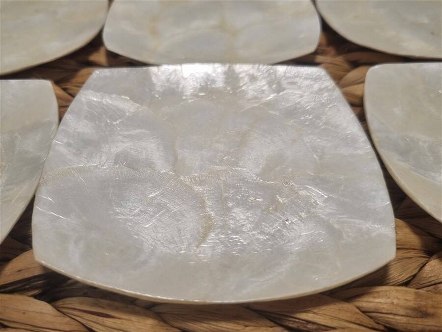 Set of 6 mother-of-pearl bowls