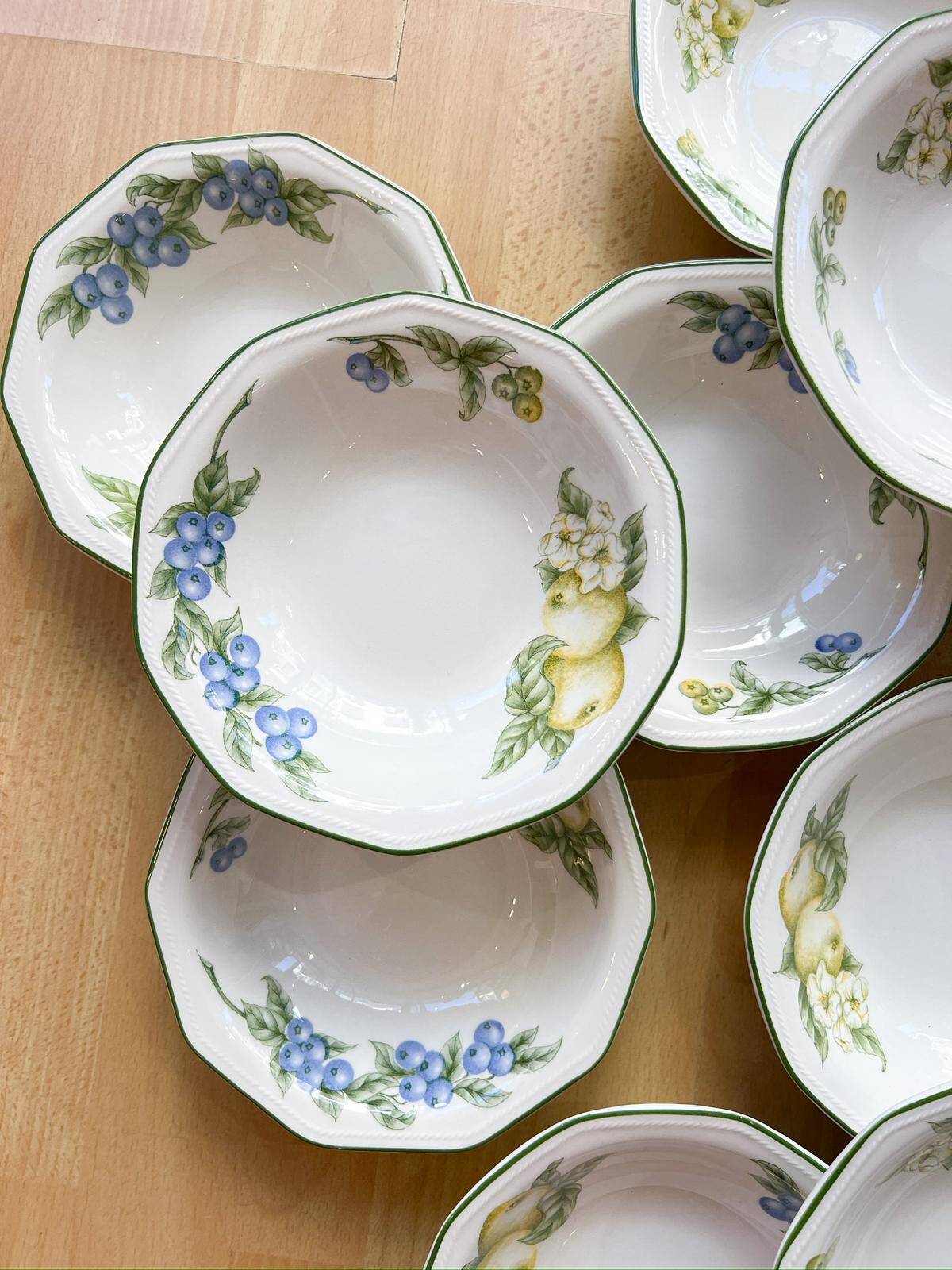 11 Churchill deep dessert plates