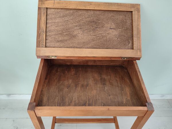 Bureau, pupitre en bois massif