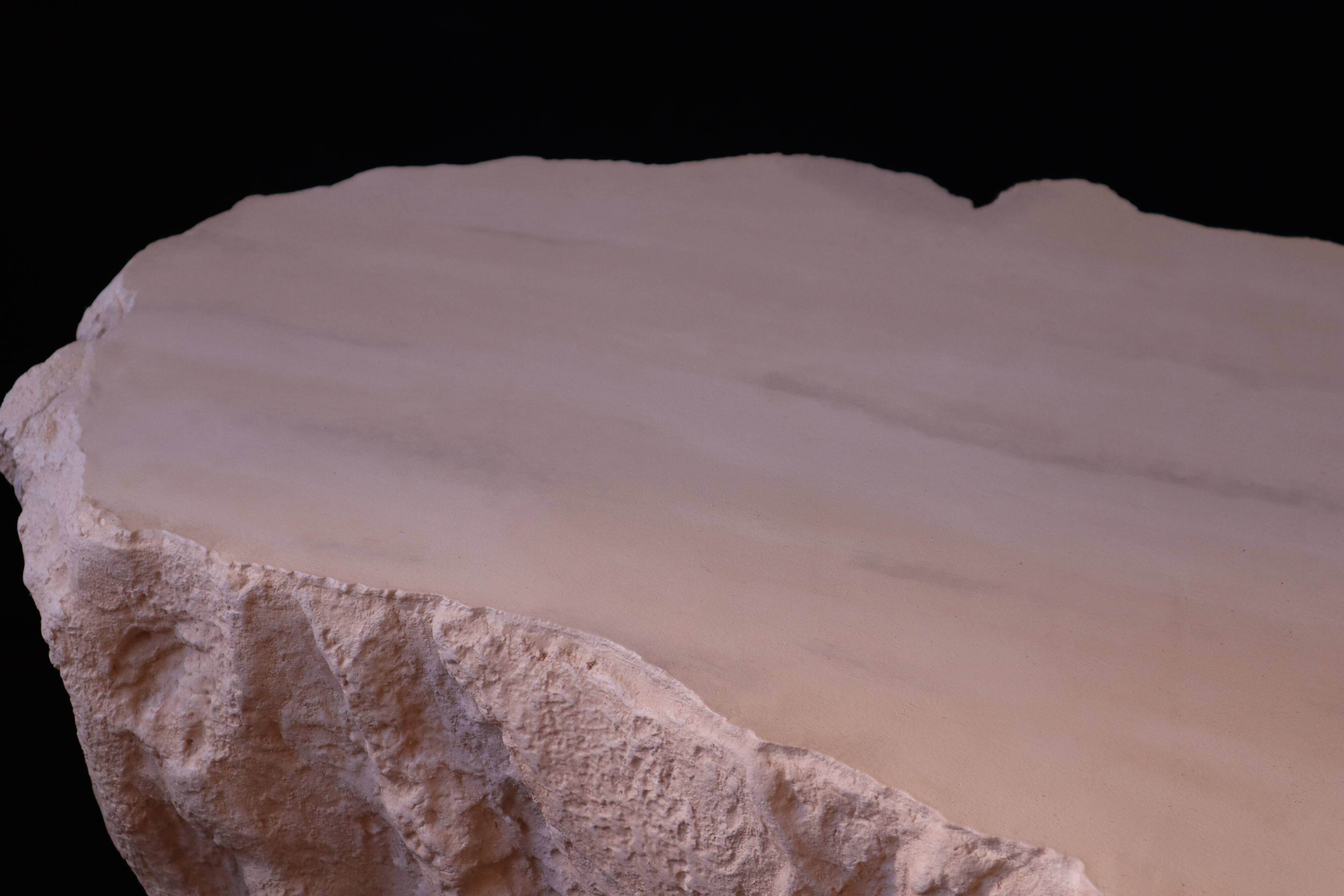 Design coffee table with travertine rock effect — unique piece hand-sculpted.