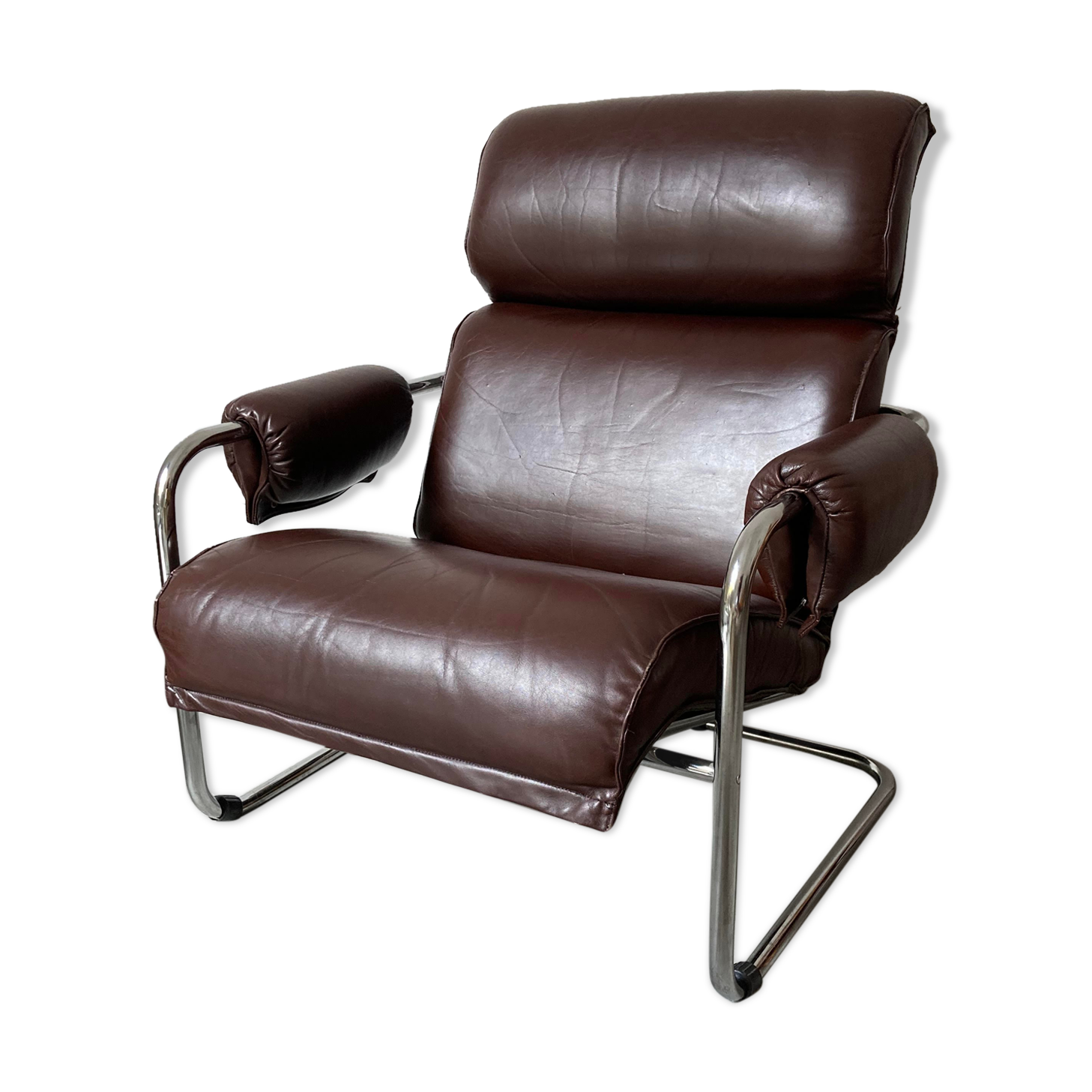 Midcentury tubular chromed chairs with leather cushions