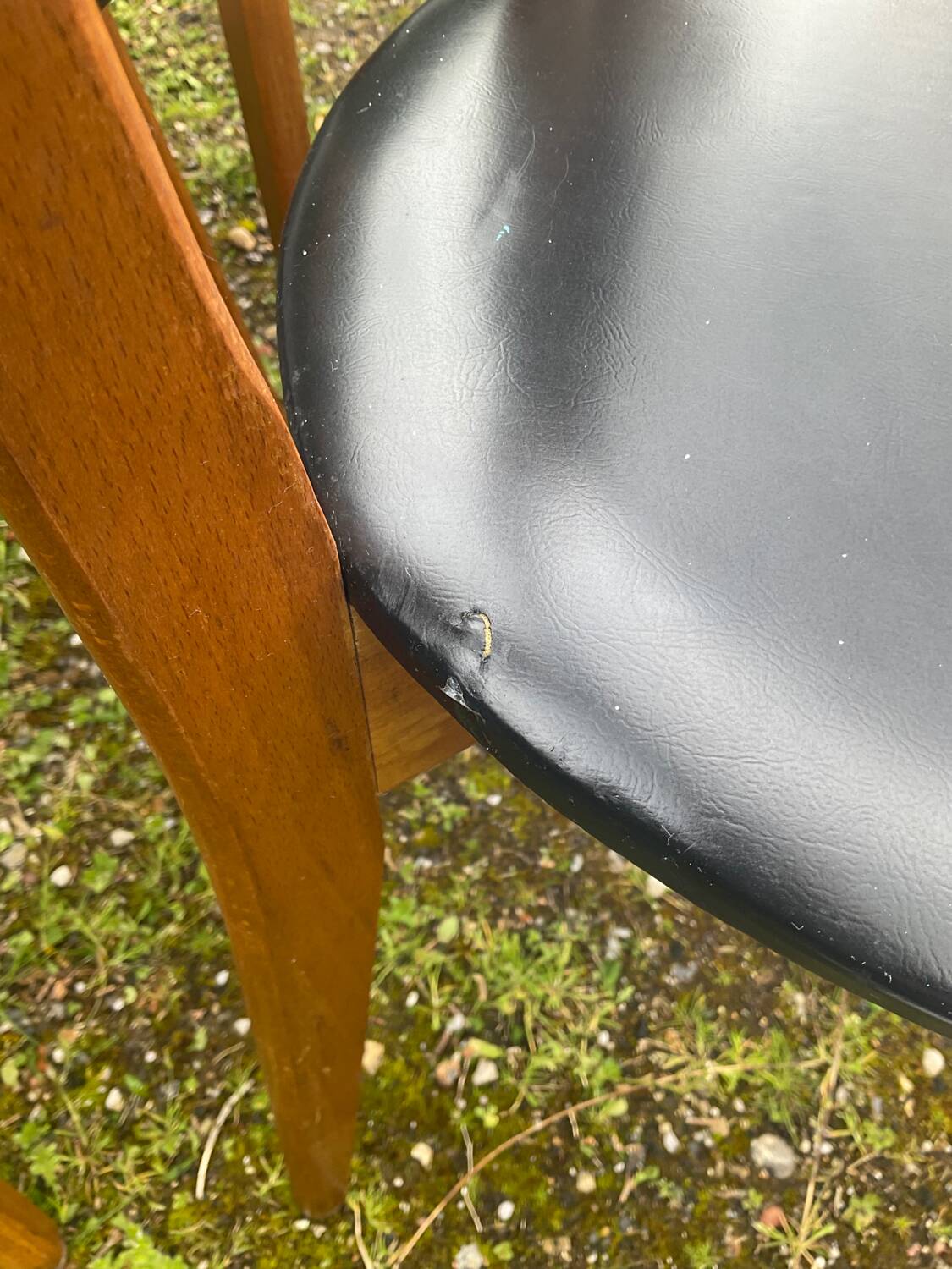 Series of 4 vintage chairs from the 50s and 60s