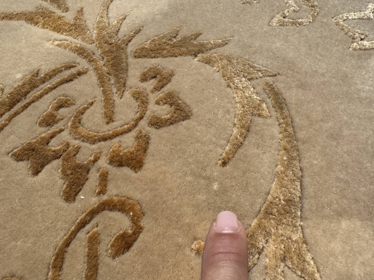 Wool and Silk Rug from Nepal 180x120 cm