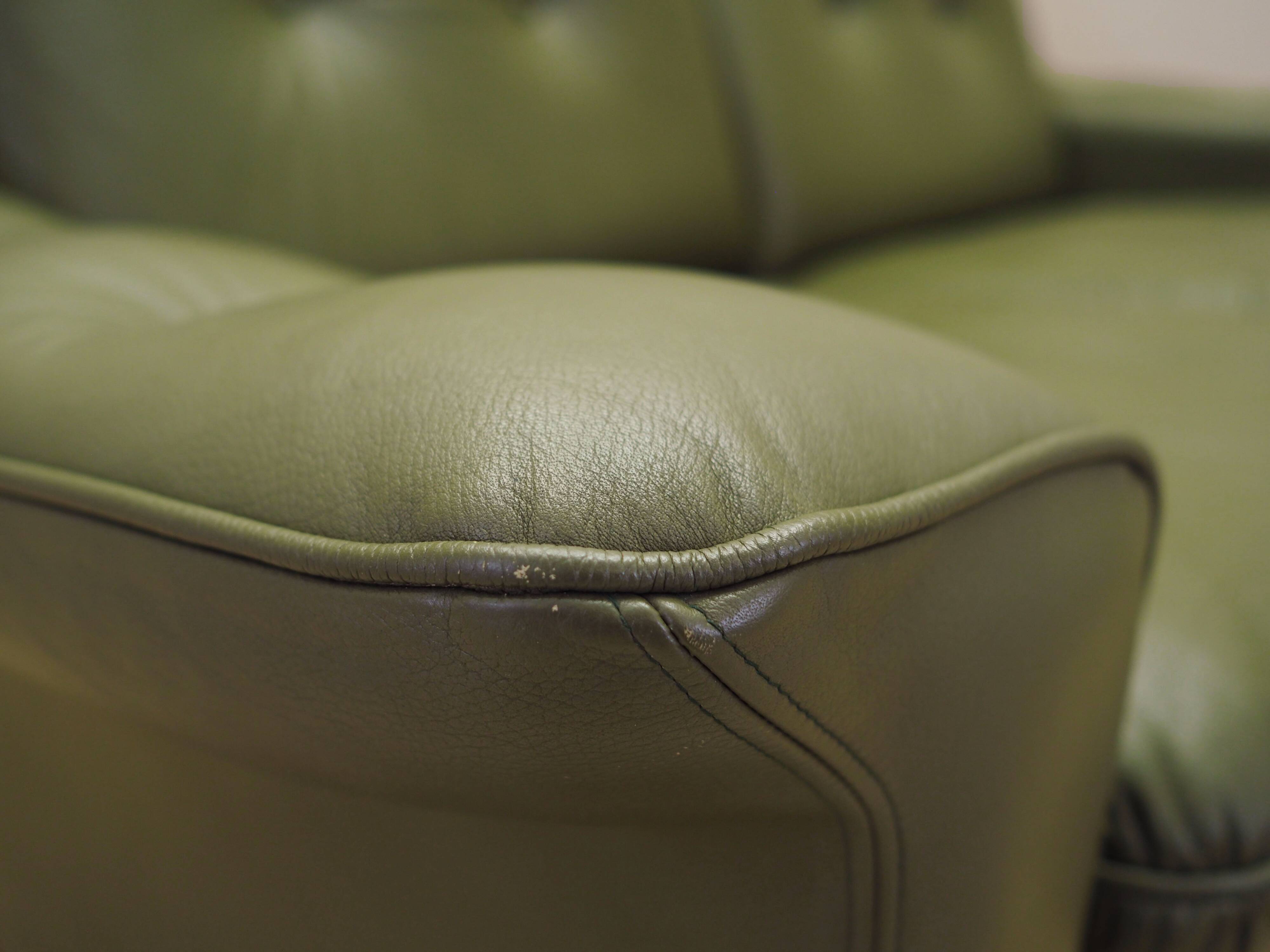 Canapé en cuir vert, design danois, années 1970, production : Danemark