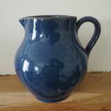 Pichet en céramique – émail de couleur bleu signé J. Normand fait main
