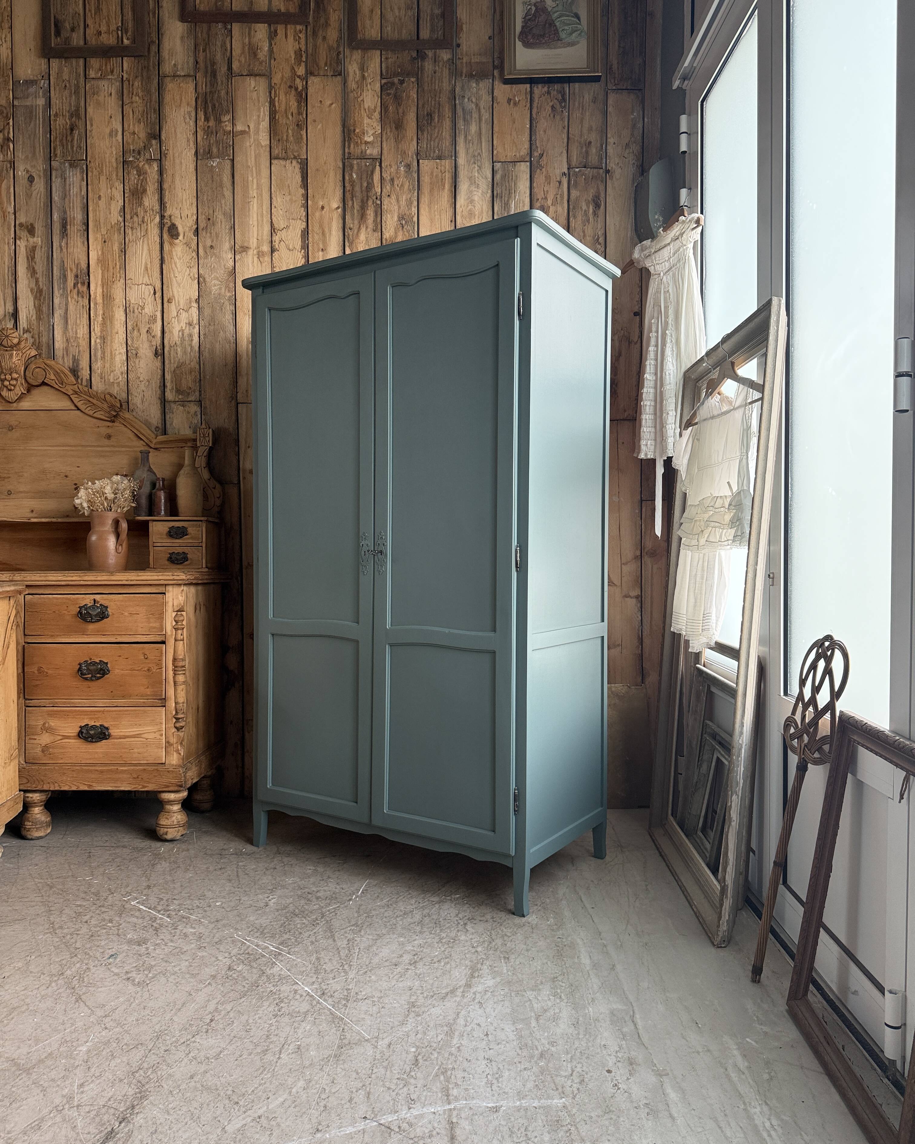 Vintage grey-green wardrobe (renovated)