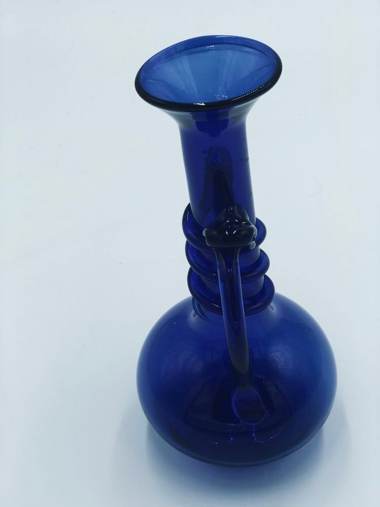 Vase en verre bleu , Art Nouveau