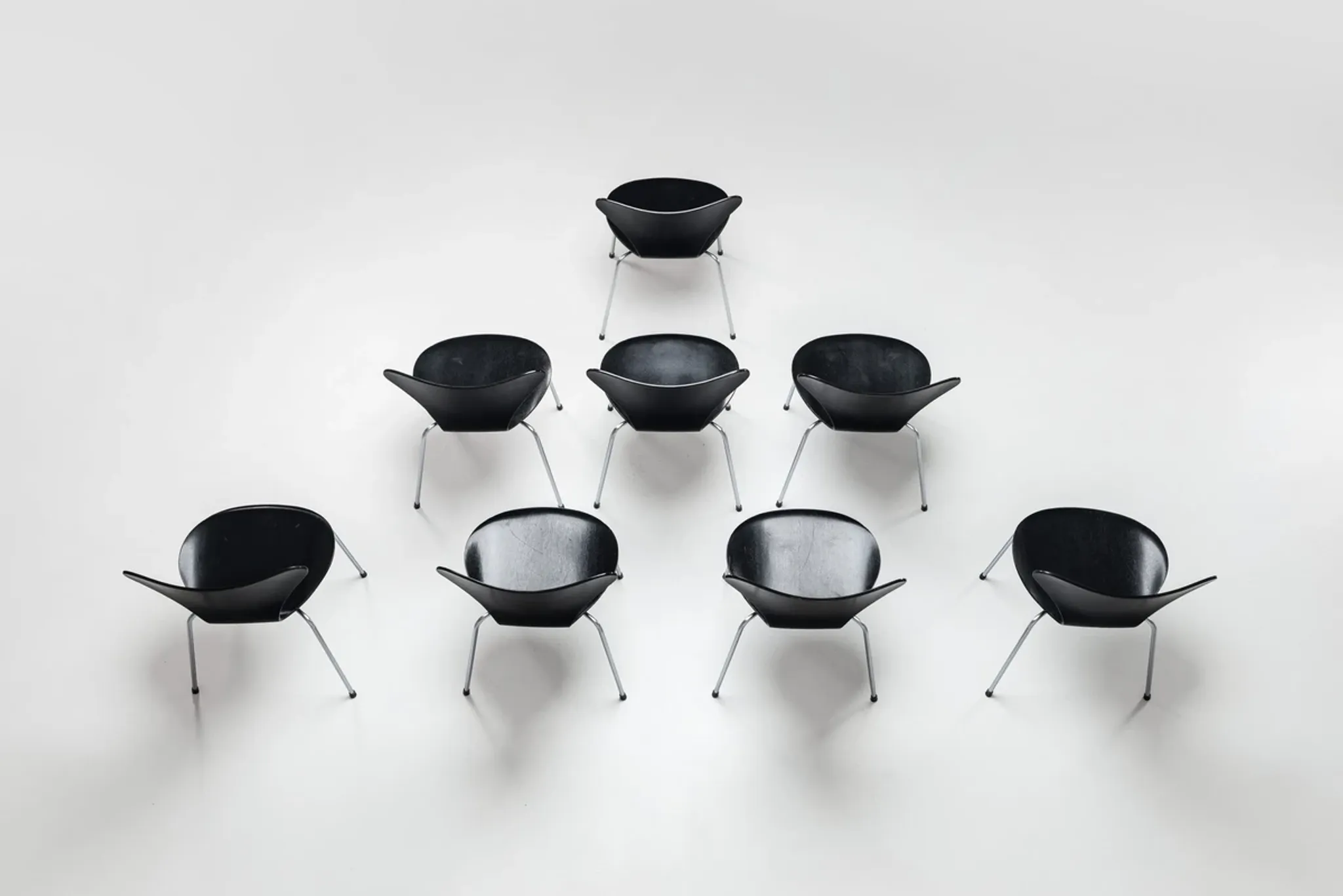 Arne Jacobsen set of eight 3107 Butterfly dining chairs Fritz Hansen Denmark 1967