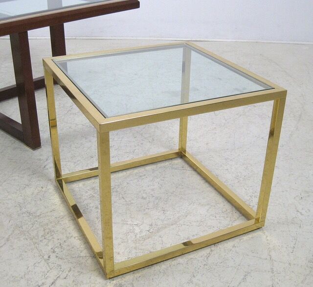 Coffee table with 4 pieces of wooden sofa and gilded brass