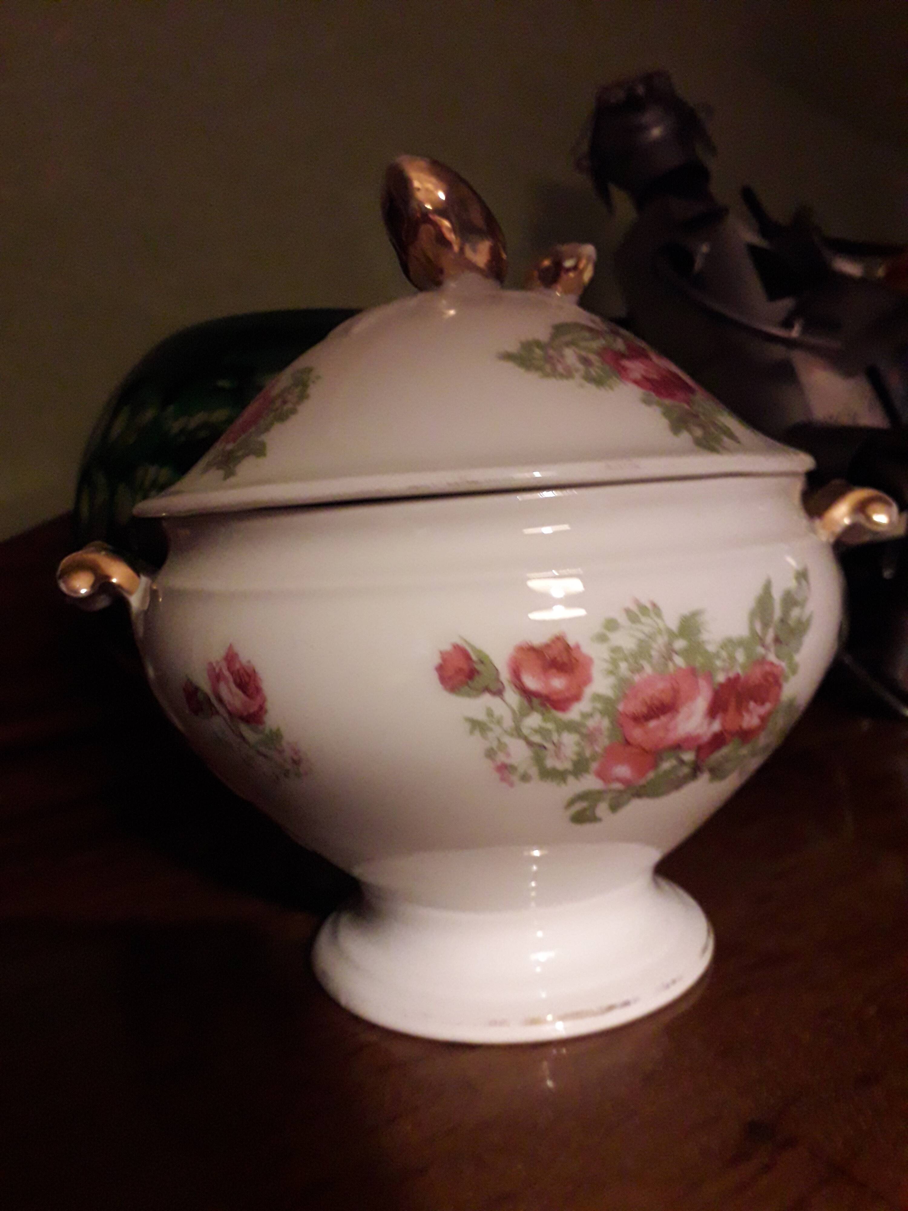 Antique porcelain sweet box from Limoges - William Guérin