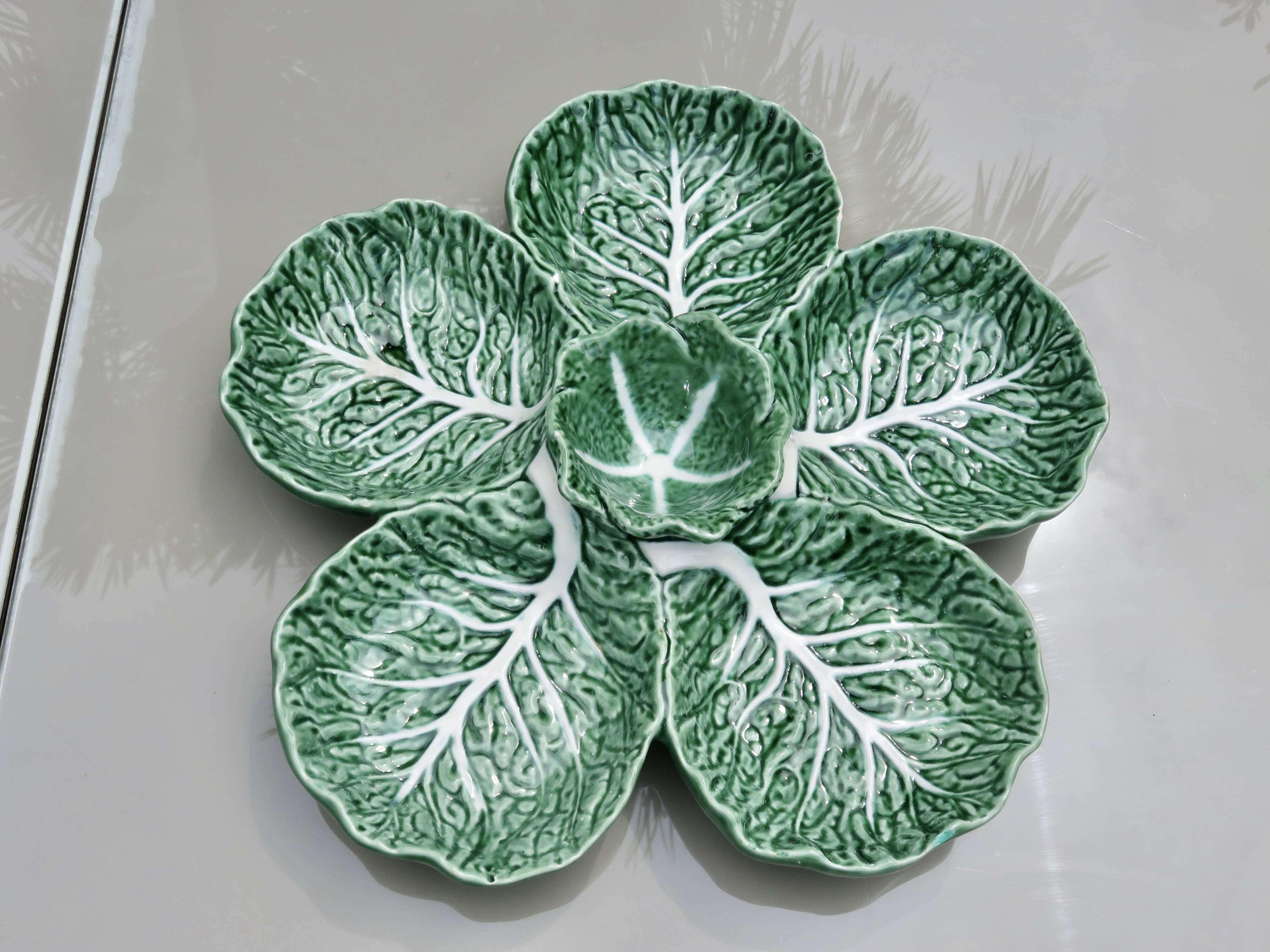 Large "cabbage leaf" dish in barbotine by Bordalo Pinheiro, 1960, Portugal.