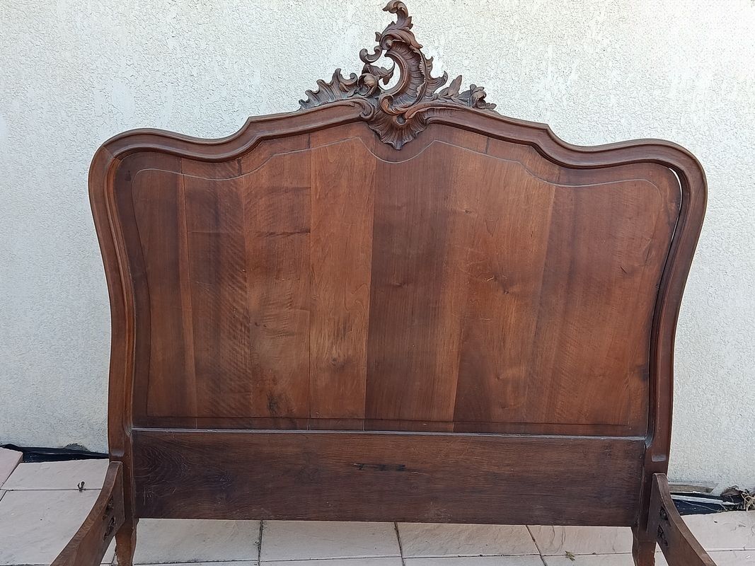 Walnut cabinetmaker's bed