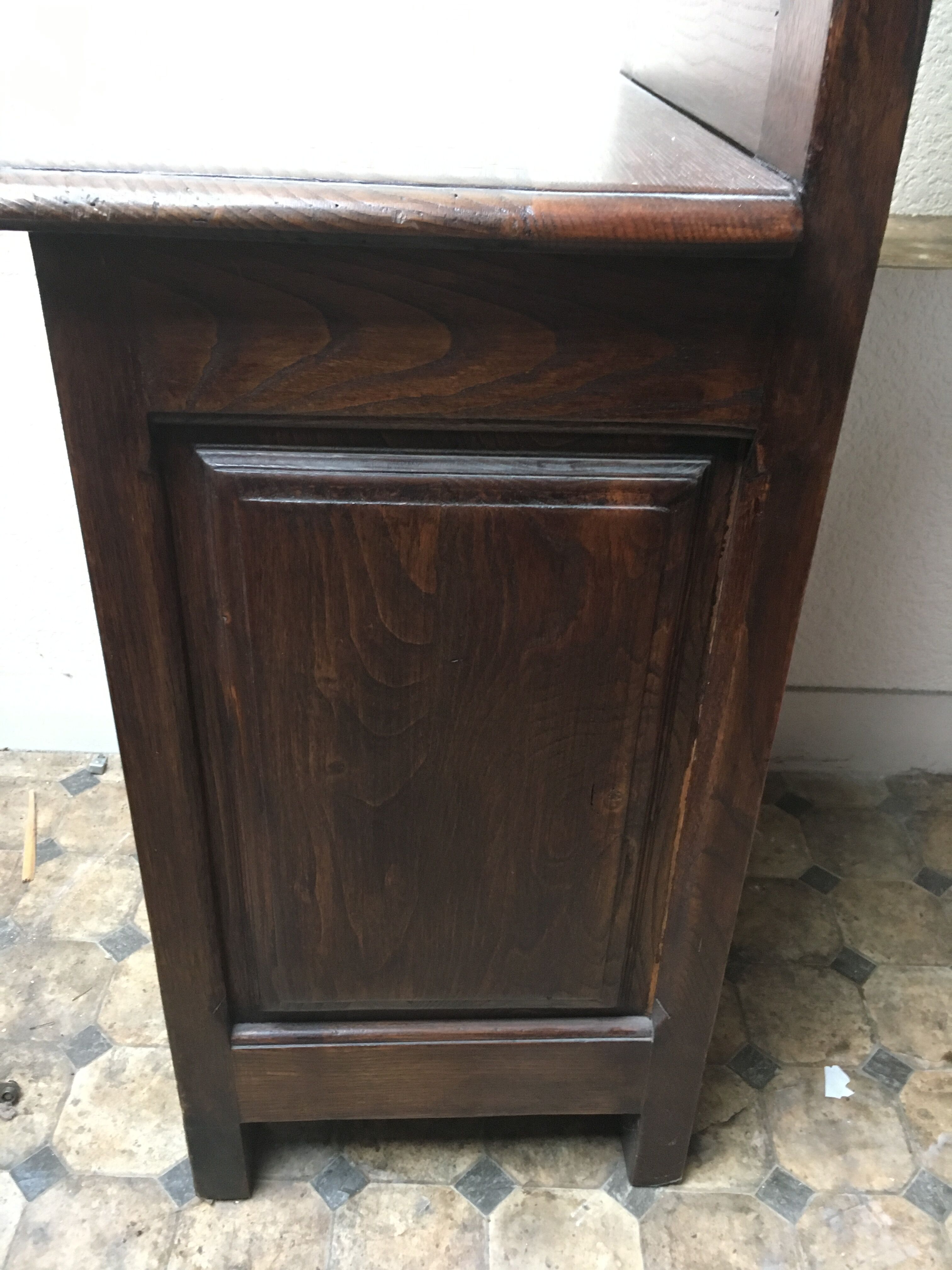 Breton entry furniture