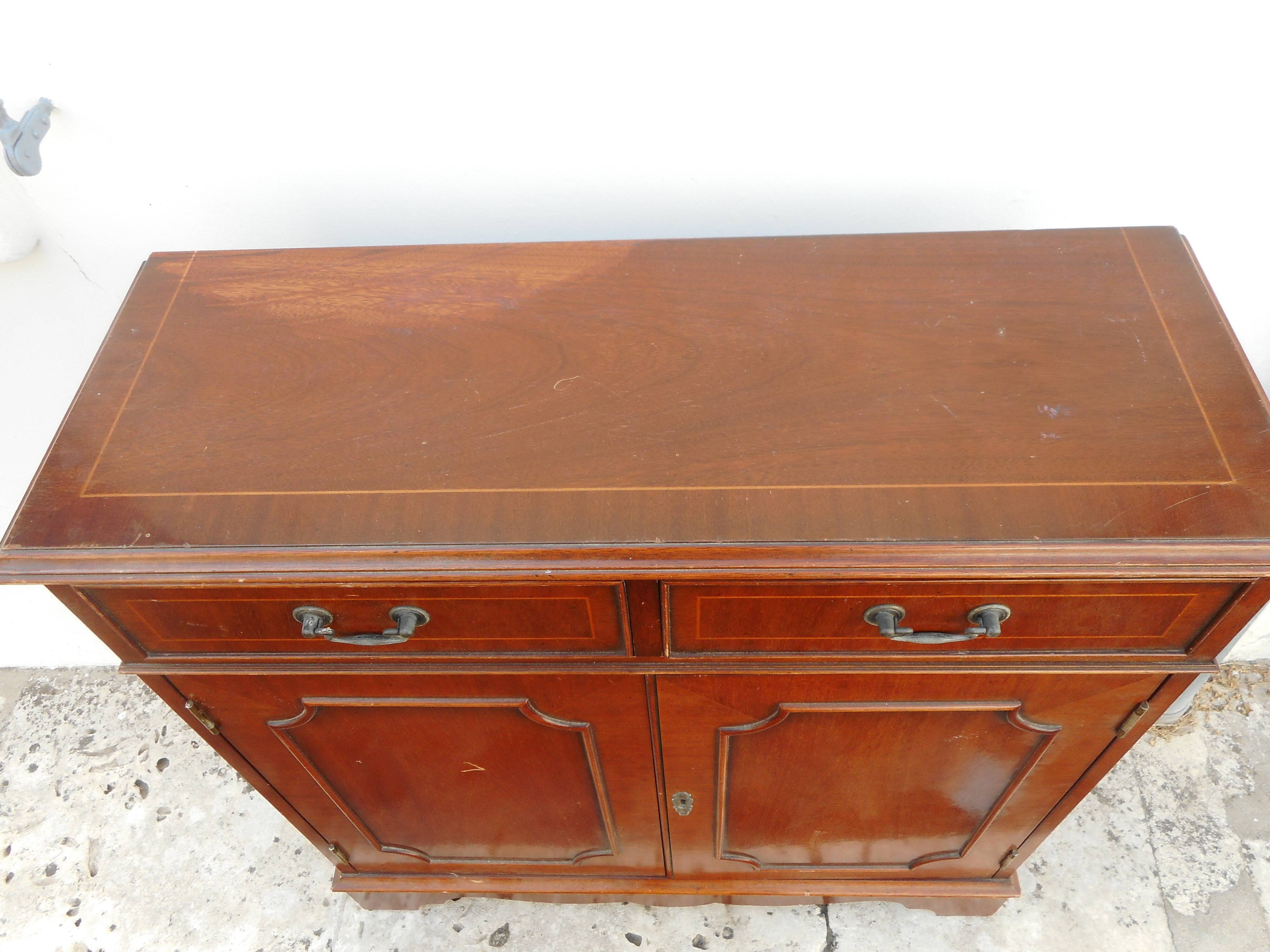English style furniture two doors two drawers