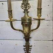 Louis XVI style wall lamp in bronze