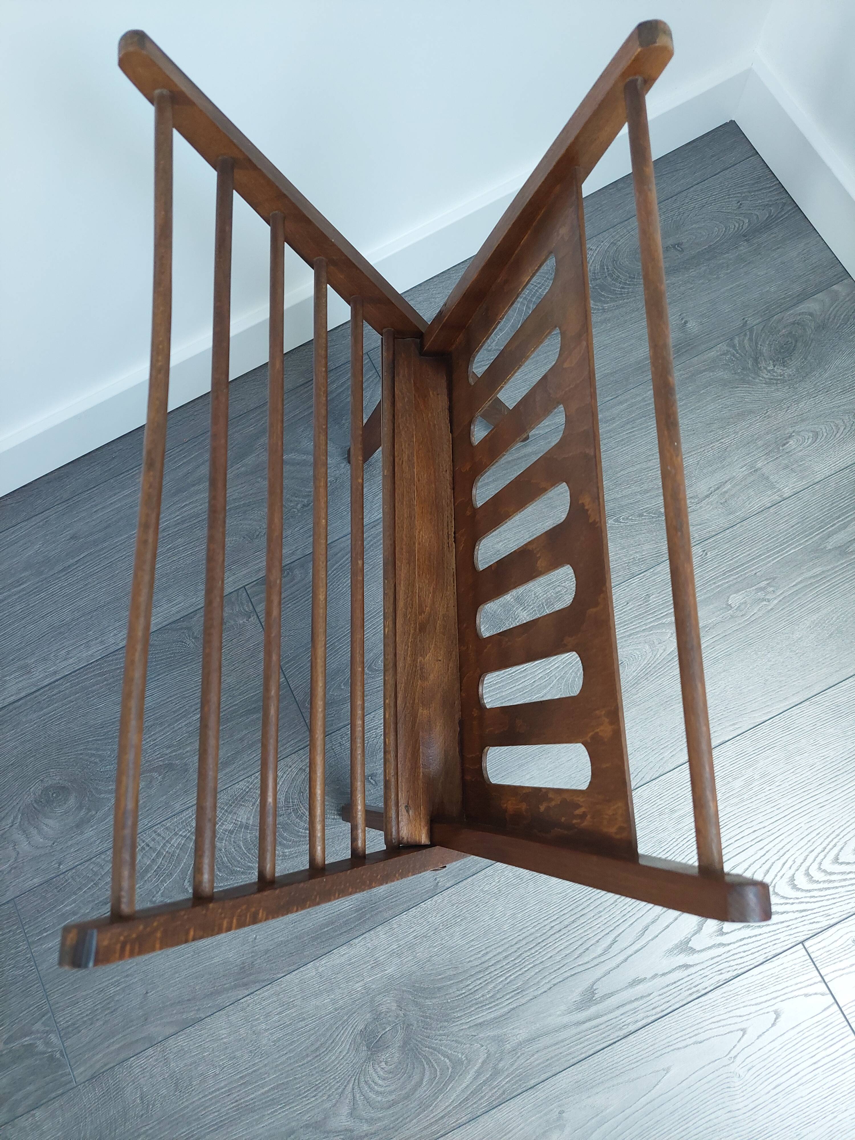 Braakmann folding magazine rack