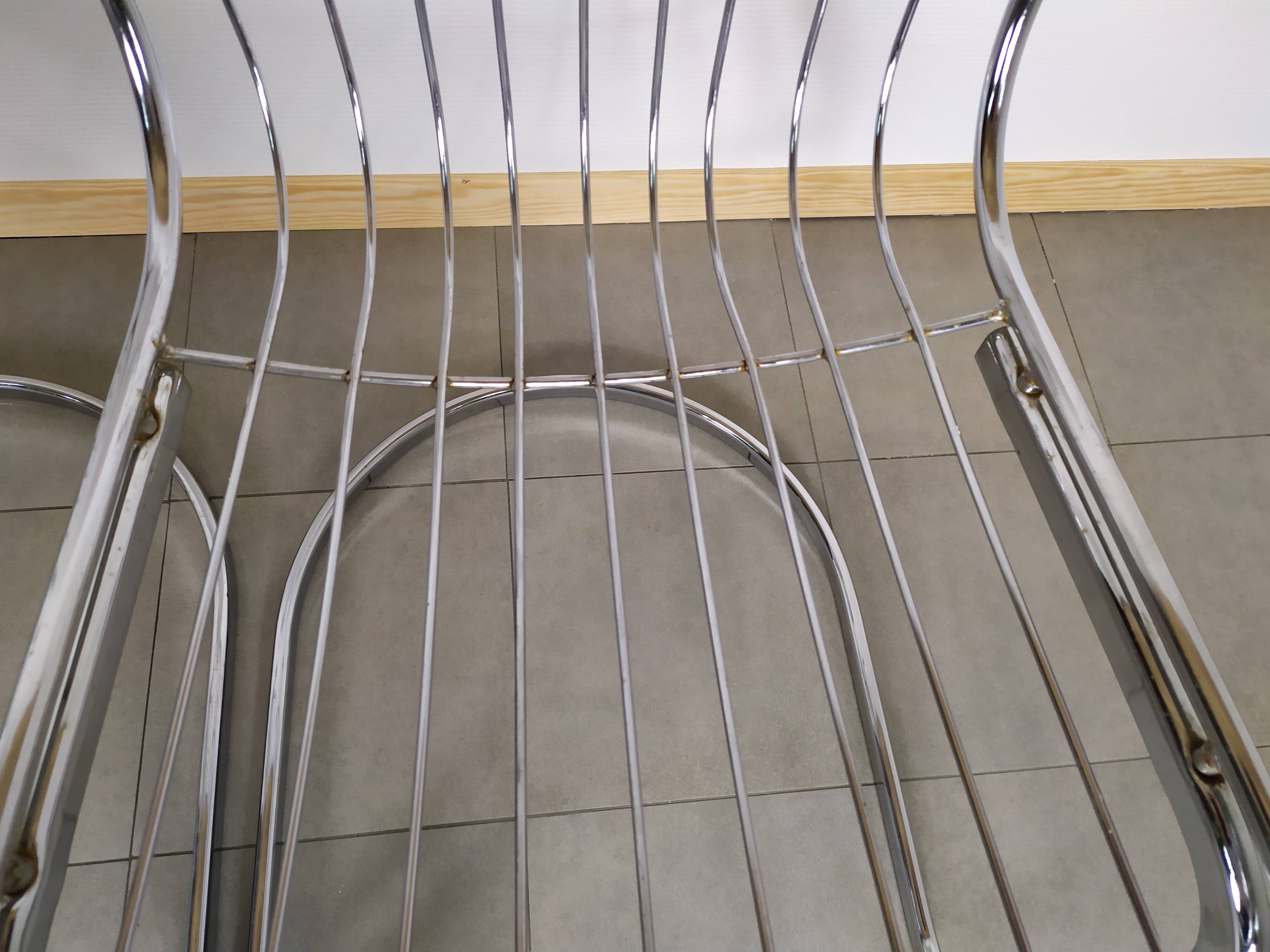 Lot de 4 chaise design en métal chromé années 70