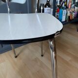 Chaise en formica beige