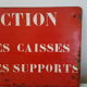 Plaque métal " interdiction de gerber les caisses....." vintage 1950