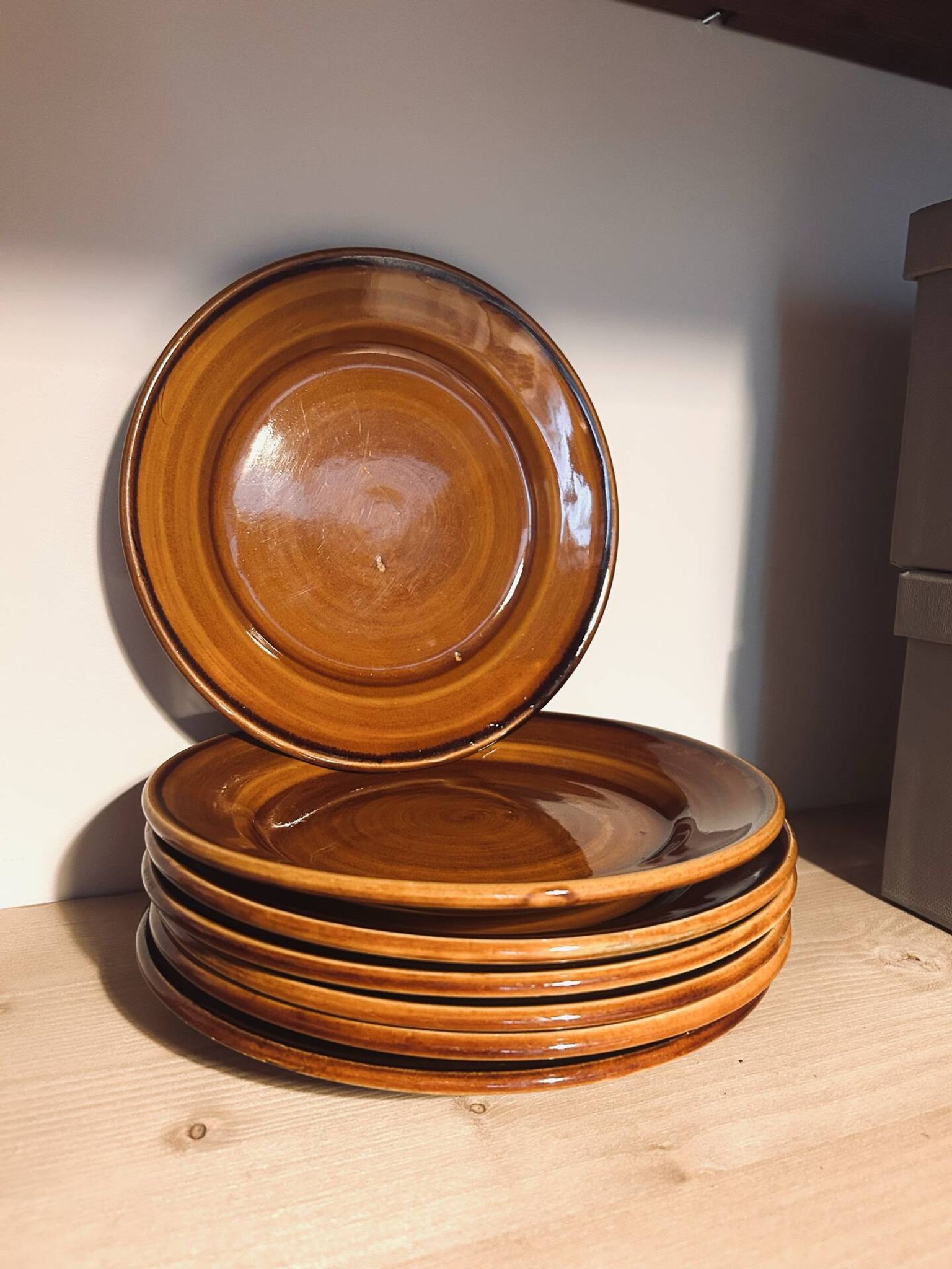 Saint Clément plates
