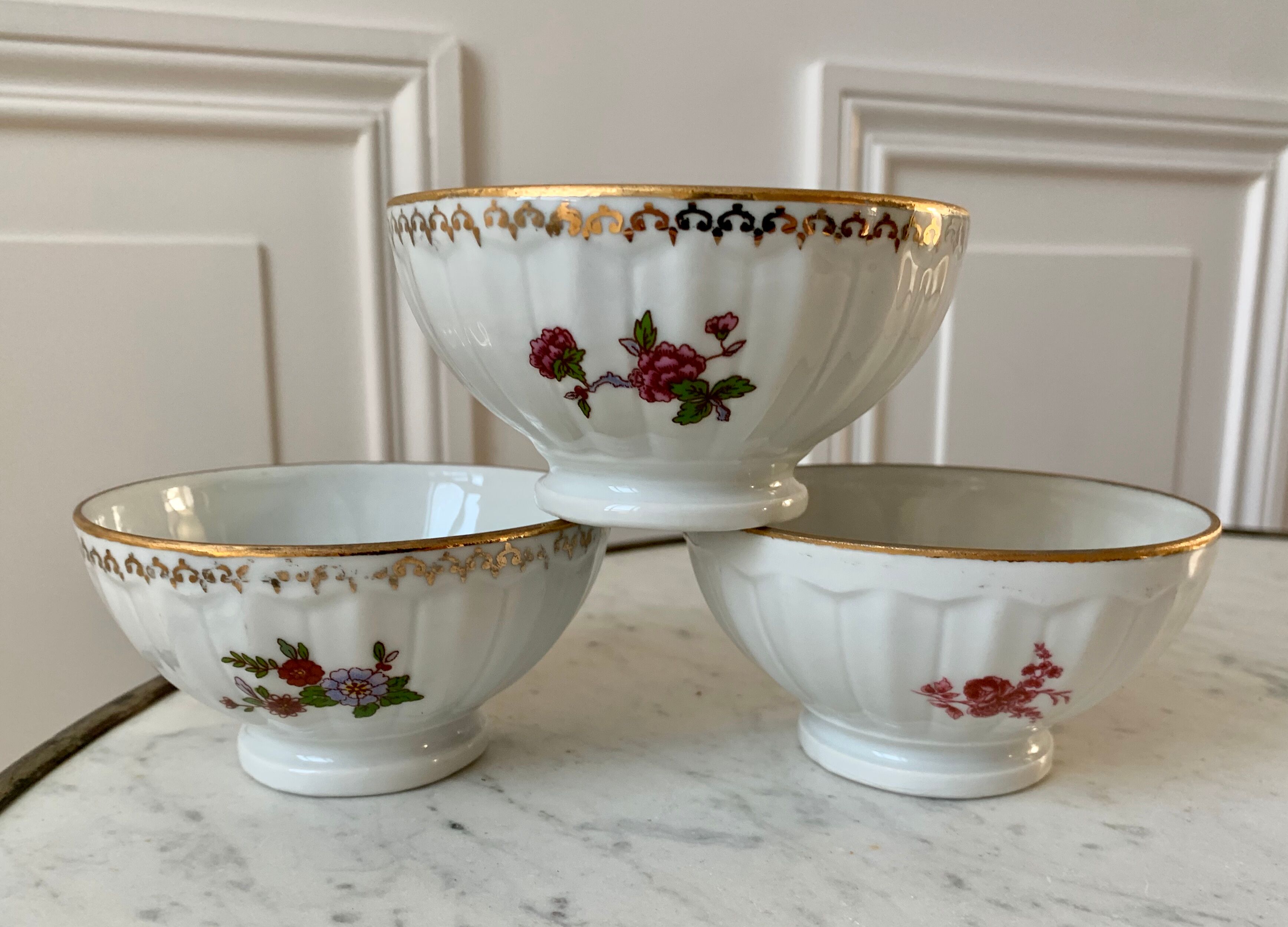 Trio de bols à fleurs en porcelaine années 50