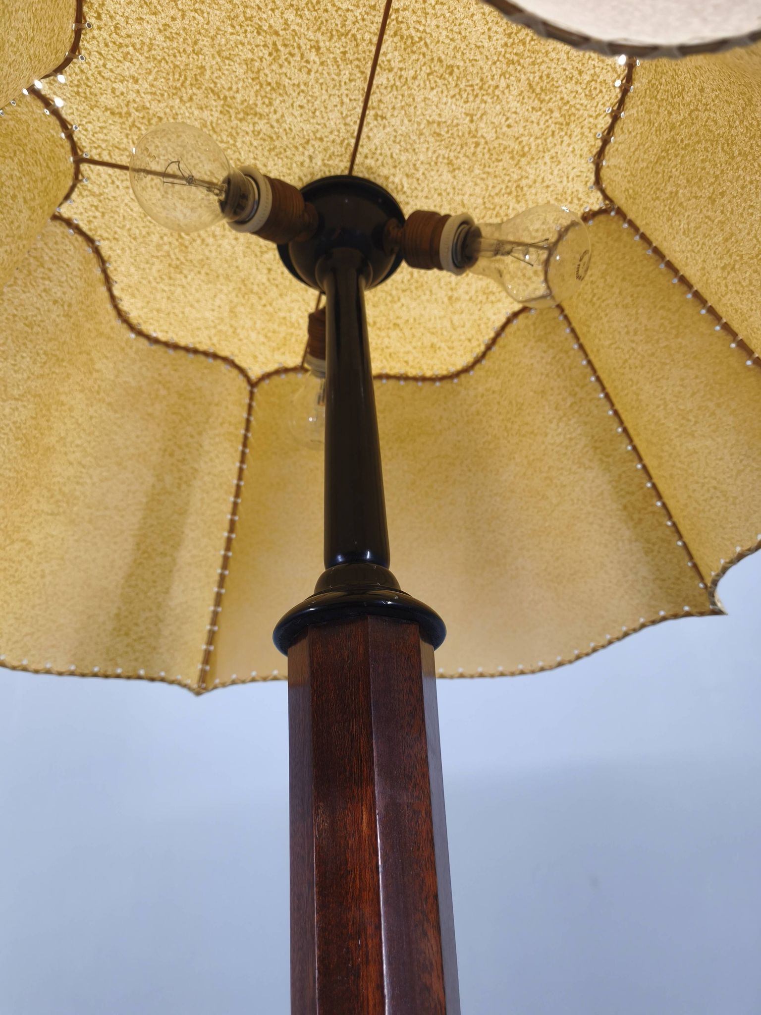Lampadaire art déco avec table, Suède, années 1940
