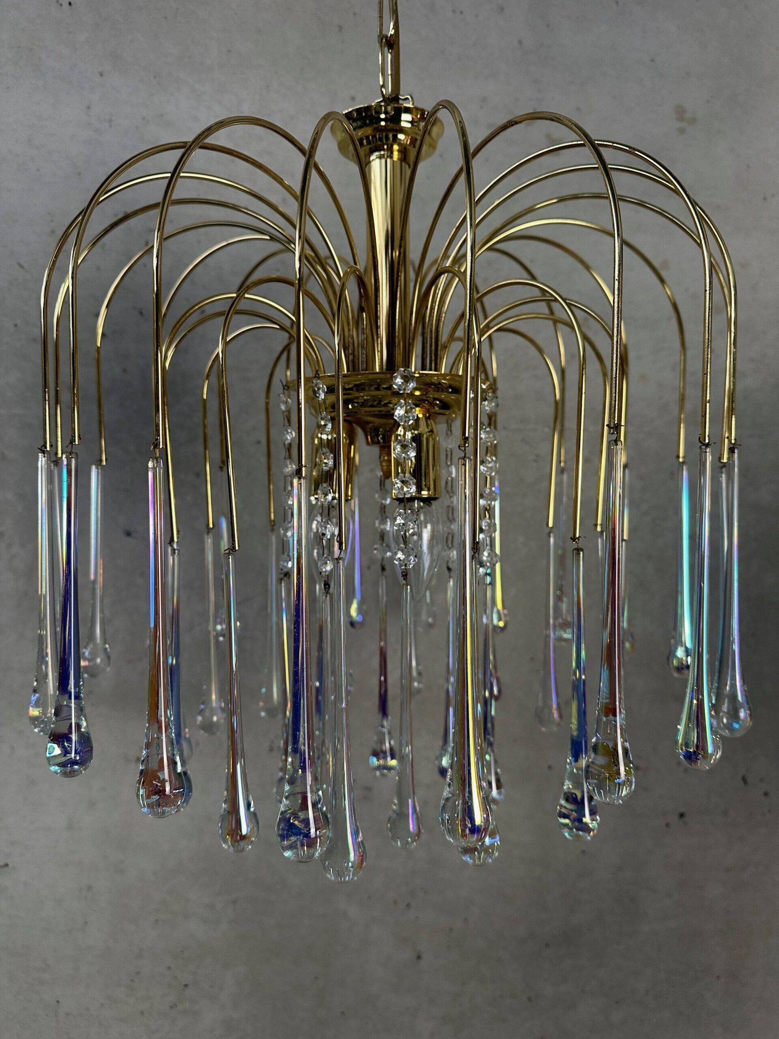 Chandelier en goutte d'eau de style Hollywood Regency – Massif