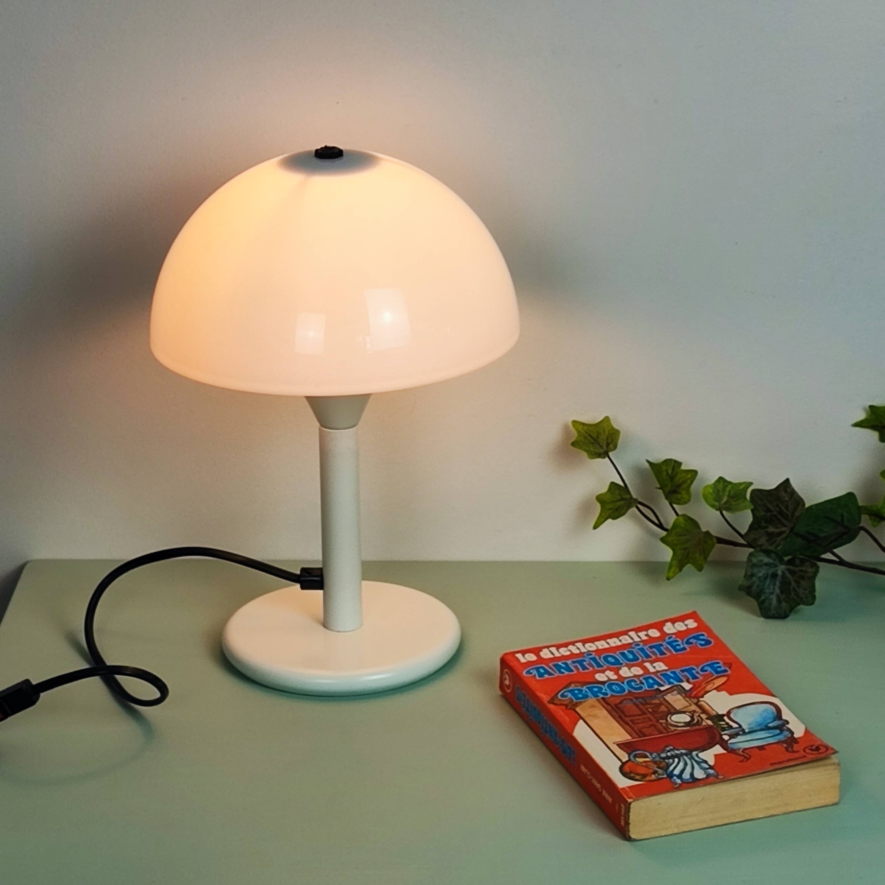 Aluminor mushroom lamp