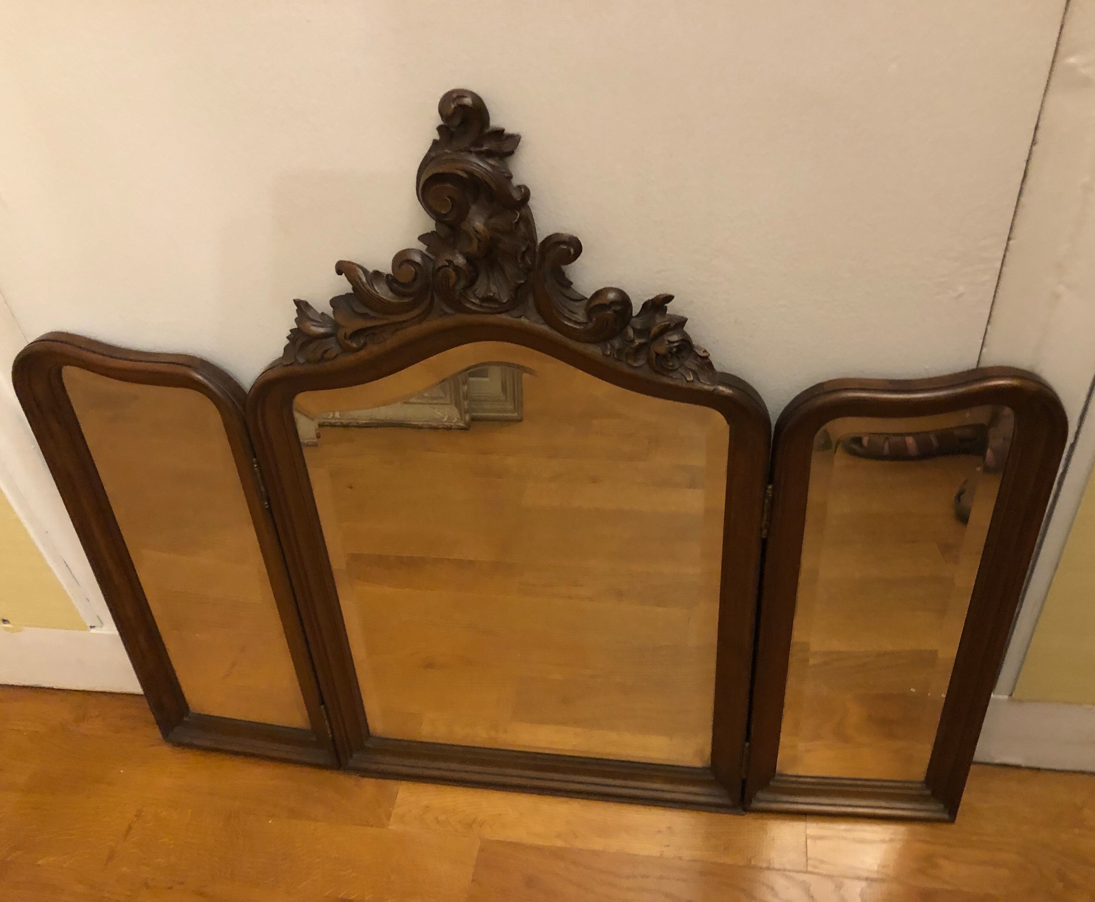 Carved wooden triptych mirror 80x68cm