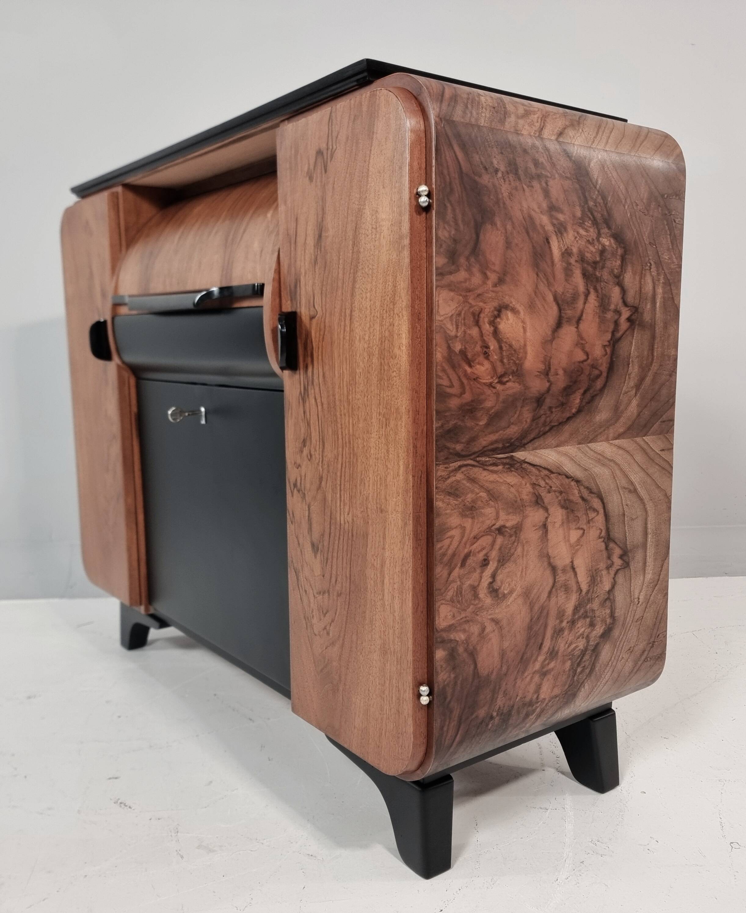 Art Deco Bar Cabinet  by Jindrich Halabala for Up Závody, 1940s.