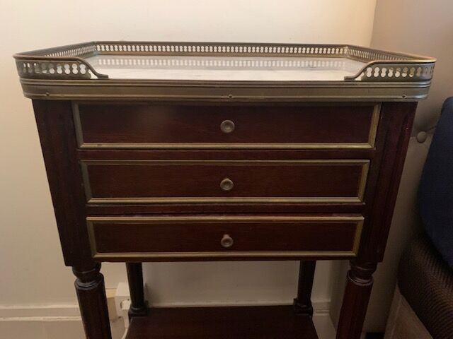 Louis XVI-style beside