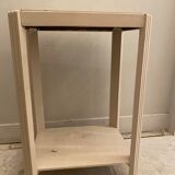 Pedestal table