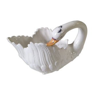 Swan planter in slurry