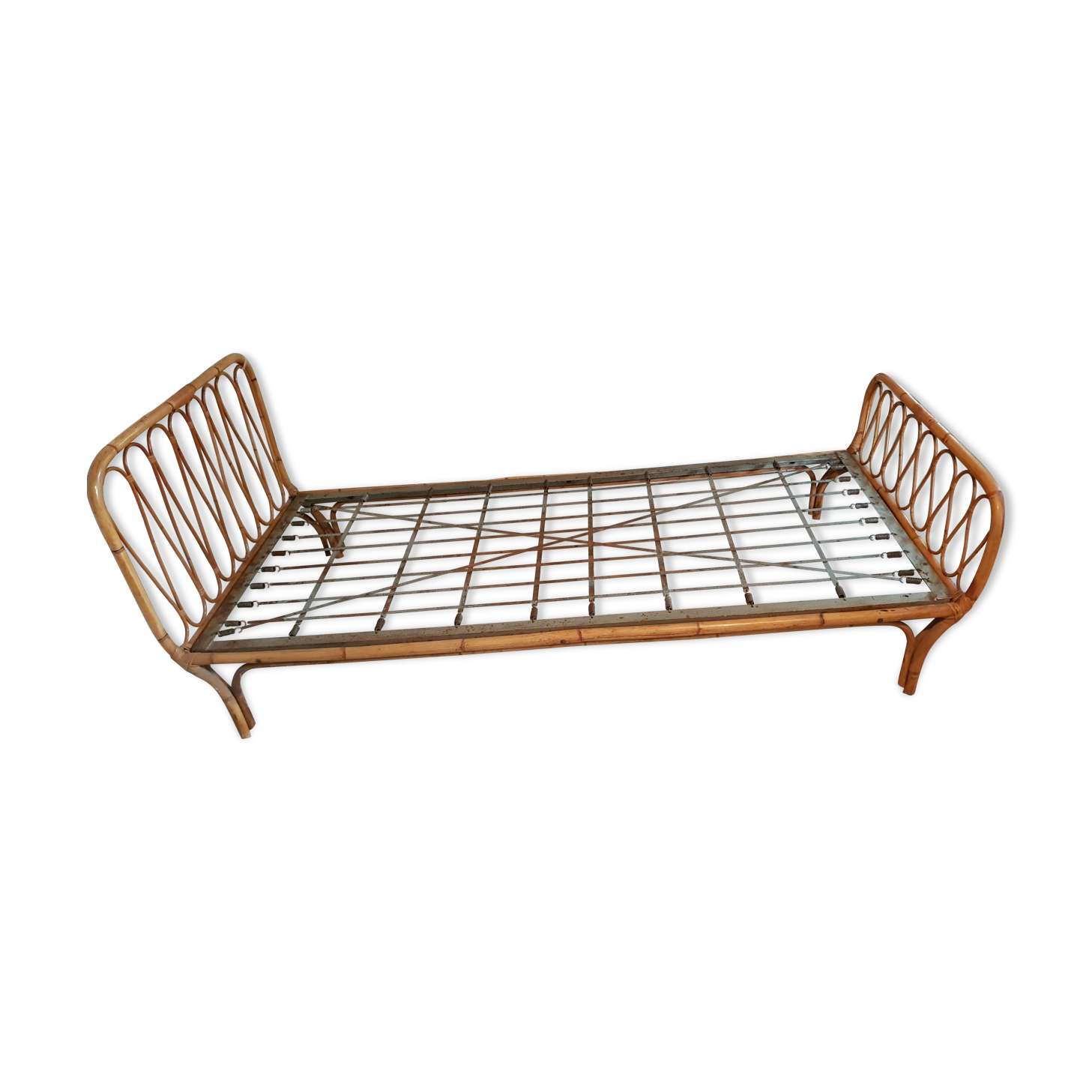 Rattan bed