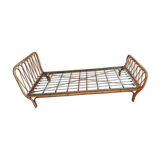 Rattan bed