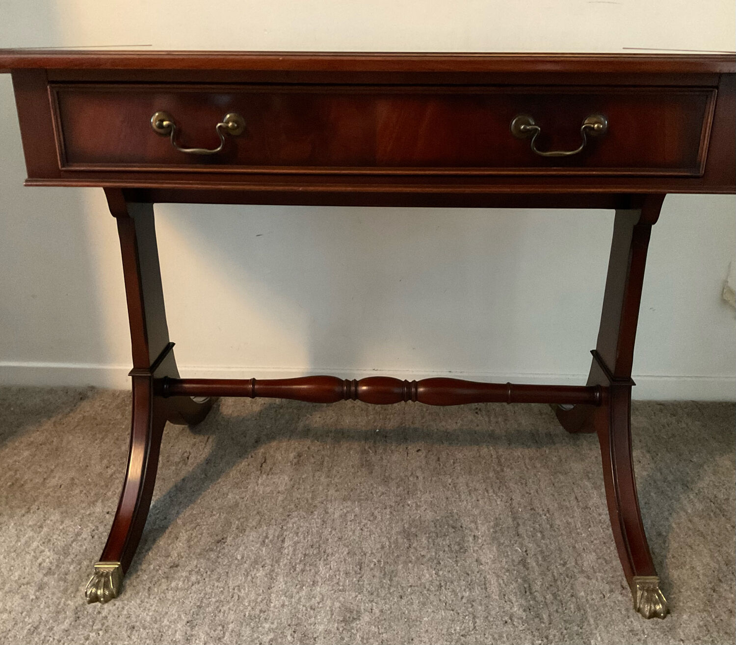 Old English desk Heldense in mahogany