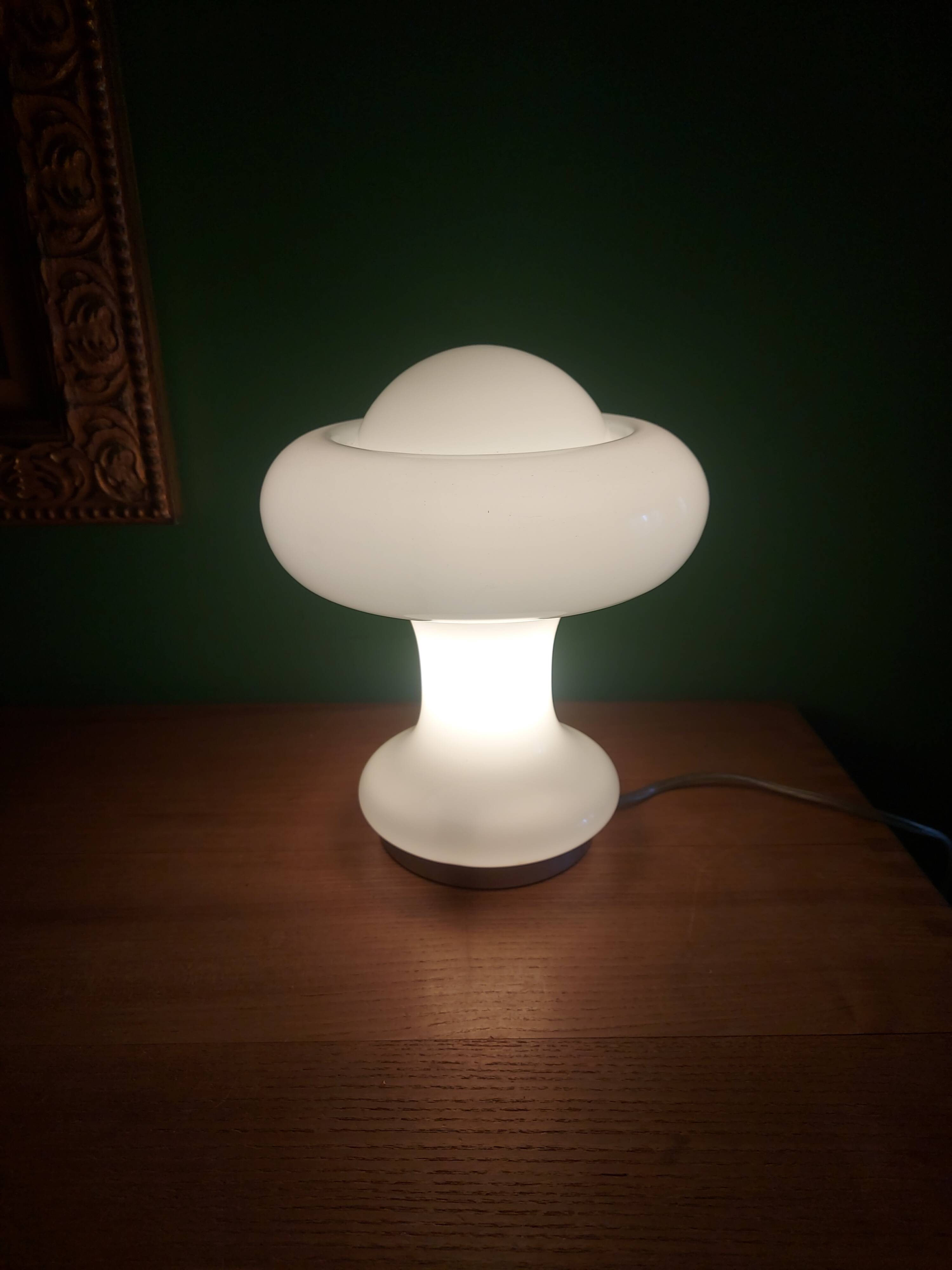 Mushroom lamp peill putzler in white opaline 60'S