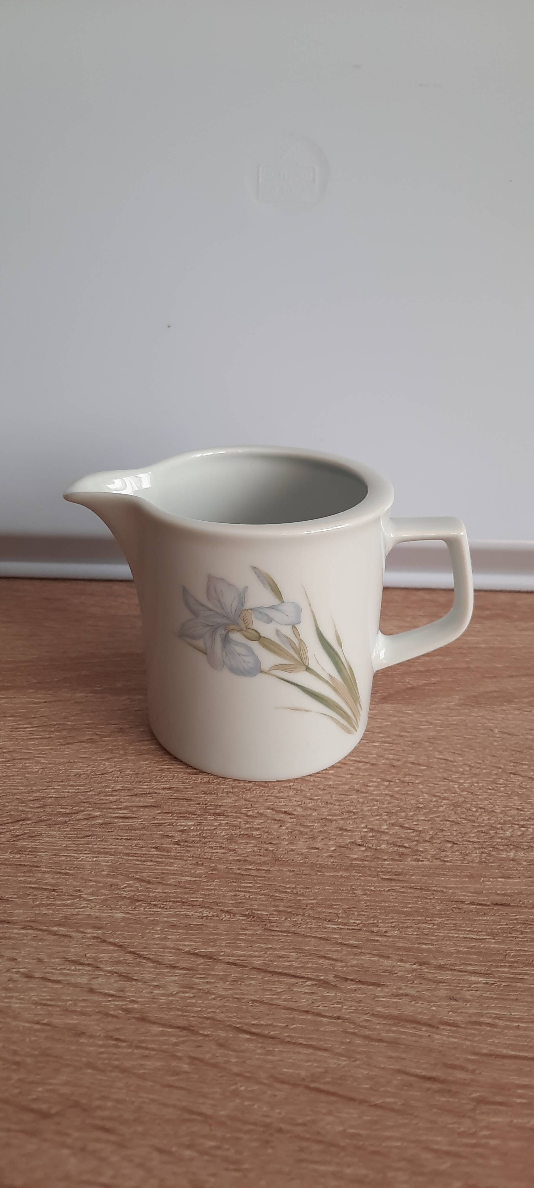 Pot à Lait décor Iris Winterling